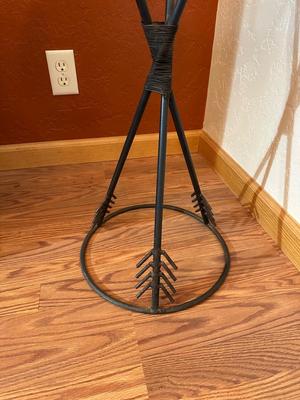IRON SIDE TABLE OR PLANT STAND