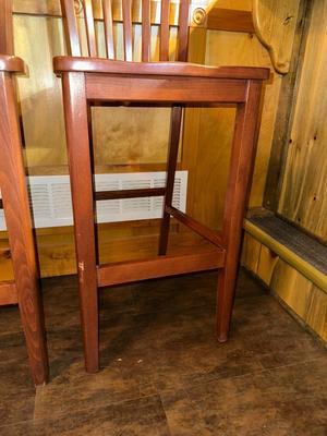4 QUALITY WOODEN BAR STOOLS