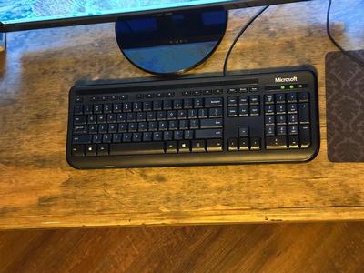 GAMING COMPUTER W/WIN 10, 27" MONITOR, GEAR HEAD SPEAKERS, MOUSE AND KEYBOARD