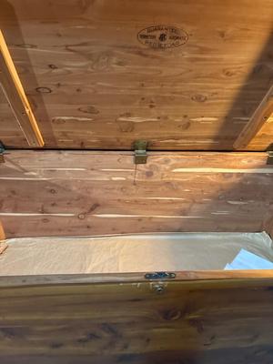 Sale Photo Thumbnail #7: Beautiful cedar chest. 45x21x21