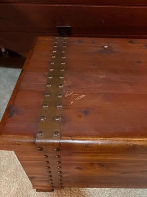 Sale Photo Thumbnail #6: Beautiful cedar chest. 45x21x21