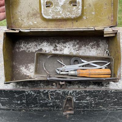 Six Tool Boxes with Tools (G-BM)