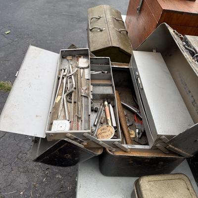 Six Tool Boxes with Tools (G-BM)