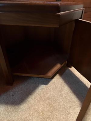 Sale Photo Thumbnail #59: Beautiful wood in great shape. 25x20