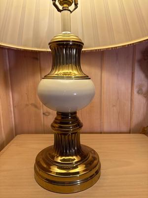 Sale Photo Thumbnail #177: Lamps approximately 25 and 27 inches tall