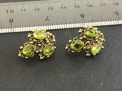 Green Glass Vintage Clip on Earrings