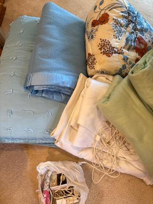 Sale Photo Thumbnail #209: Two green electric blankets and electric mattress pads.