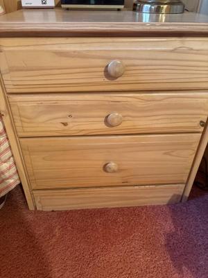 Sale Photo Thumbnail #295: 24x17x24. In excellent condition. It does not include items on top.