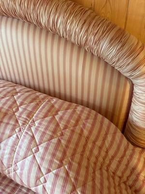 Sale Photo Thumbnail #297: A full bedroom ensemble! Comes with extra quilted fabric. Comes with pillows, heated mattress, pad, and regular mattress pad, all bedding as shown, headboard & hamper