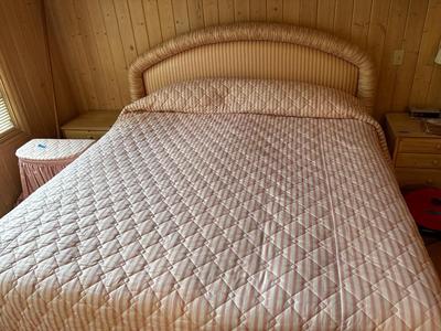 Sale Photo Thumbnail #300: A full bedroom ensemble! Comes with extra quilted fabric. Comes with pillows, heated mattress, pad, and regular mattress pad, all bedding as shown, headboard & hamper