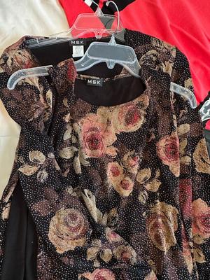 Mixed Lot of Woman's Tops/Shirts/Vest/Sweaters Etc.