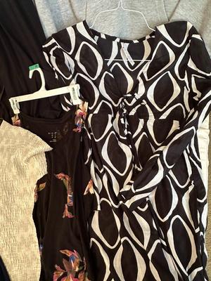 Mixed Lot of Woman's Tops/Shirts/Vest/Sweaters Etc.