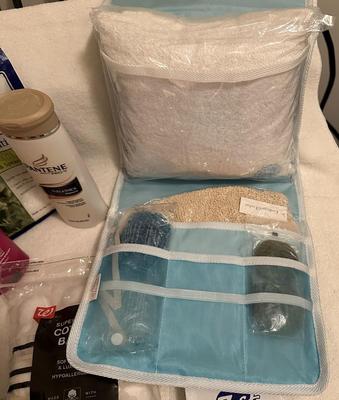 Toiletries- Lotion, Shampoo, Soap, Cleanser & Crabtree/Evelyn Bath Kit (B1)