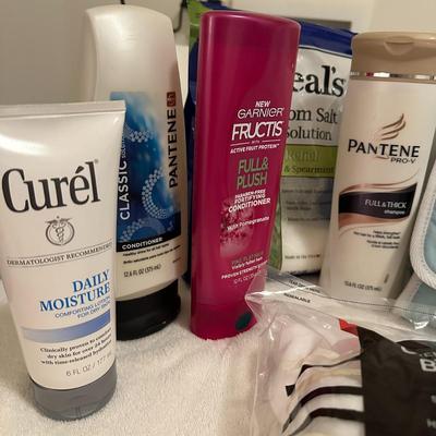 Toiletries- Lotion, Shampoo, Soap, Cleanser & Crabtree/Evelyn Bath Kit (B1)