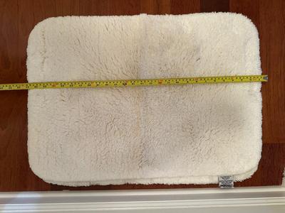 Bathroom Set w Rugs, Pillow, and Shower Liner (B1)