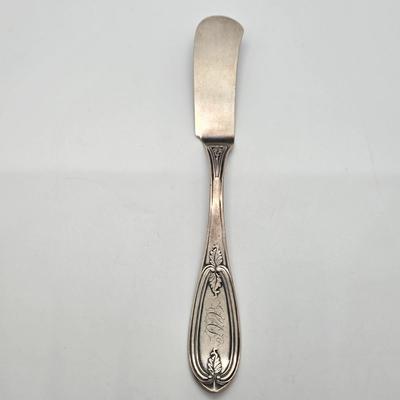 LOT 195J: Antique Wood and Hughes Silver Flatware Olive Pattern/ 181.9 grams