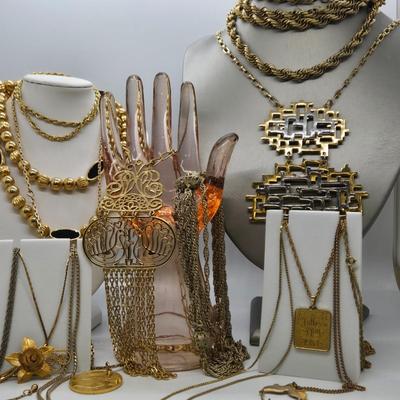 LOT 109J: Variety of Gold-Tone Chains & Pendants / Range From 17-29 Inches