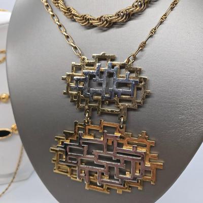 LOT 109J: Variety of Gold-Tone Chains & Pendants / Range From 17-29 Inches