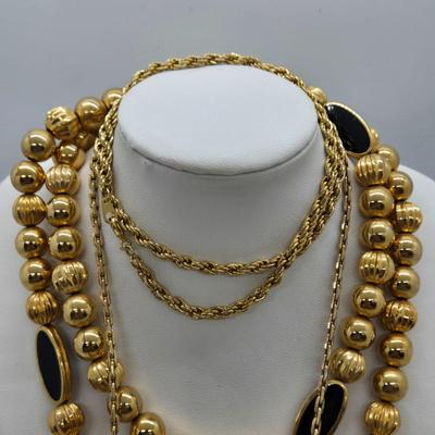 LOT 109J: Variety of Gold-Tone Chains & Pendants / Range From 17-29 Inches