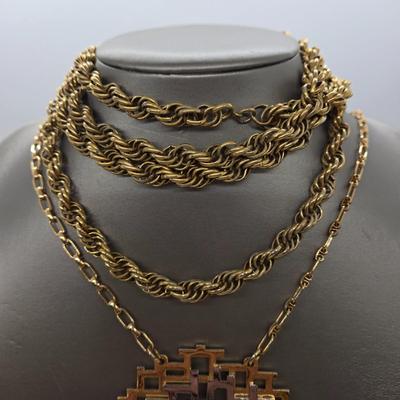 LOT 109J: Variety of Gold-Tone Chains & Pendants / Range From 17-29 Inches
