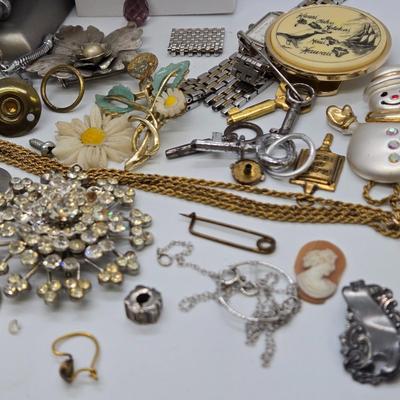 LOT 111J: Craft Lot