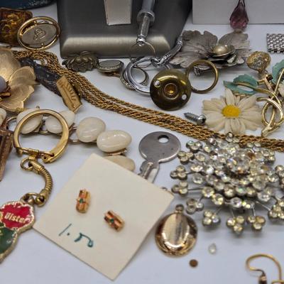 LOT 111J: Craft Lot