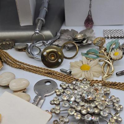 LOT 111J: Craft Lot