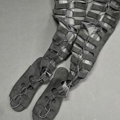 LOT 120: Lizden Handbag, Nautica Slippers, Suede Gladiator Boots sz. 36 Eur. 5.5 US and more