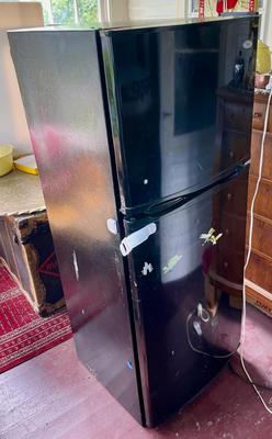 Convenient Size Whirlpool Refrigerator