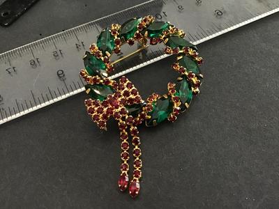 Gorgeous Christmas Rhinestone Christmas Brooch Bow. May be Juliana. Not sure