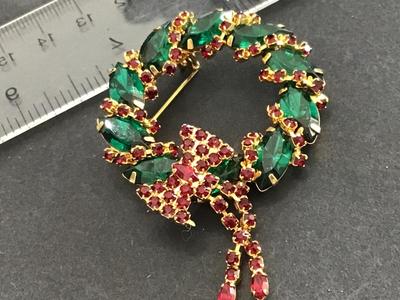 Gorgeous Christmas Rhinestone Christmas Brooch Bow. May be Juliana. Not sure