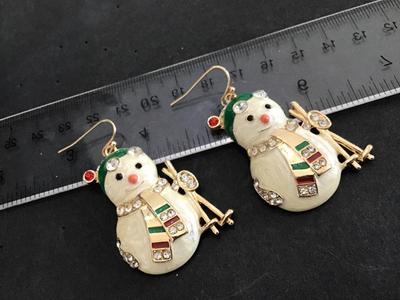 Bijoux Large Enamel Snow Man Earrings skiing
