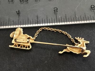 Avon Vintage pin Reindeer Santa