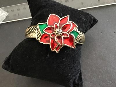 Peek a Boo Poinsettia Watch. Brand New. Nice