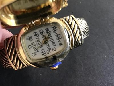 Peek a Boo Poinsettia Watch. Brand New. Nice