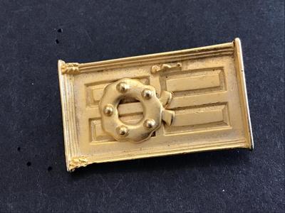 Vintage Holiday Door Brooch
