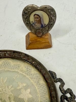 Sale Photo Thumbnail #151: In good vintage condition.