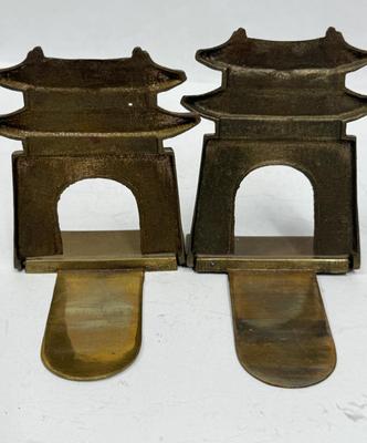 4 pc brass lot bookends and small trinket dishes