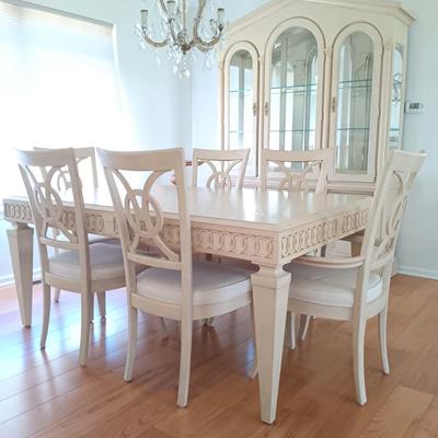 LOT 1: Stanley Furniture Co. Concentrics Collection White-Washed Dining Room Table with Chairs