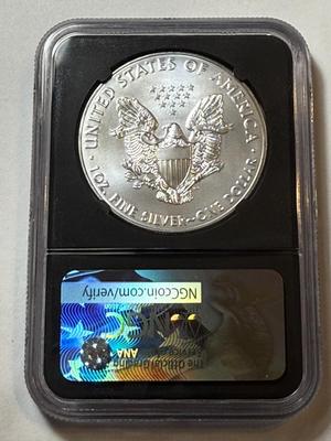 NGC CERTIFIED 2017 MS70 SILVER EAGLE DOLLAR 1-OUNCE COIN MIKE CASTLE SIGNED AS PICTURED.
