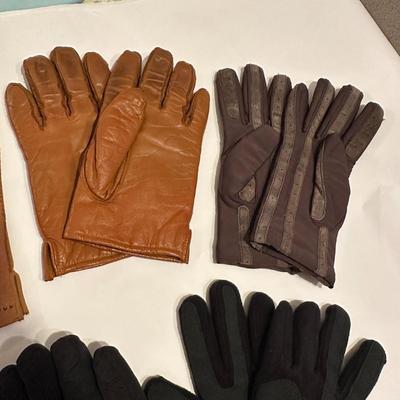 7 pair Mens & Womens Gloves (B1)