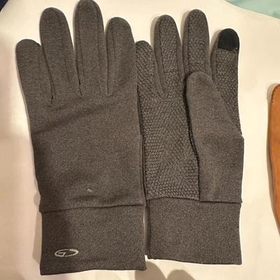 7 pair Mens & Womens Gloves (B1)