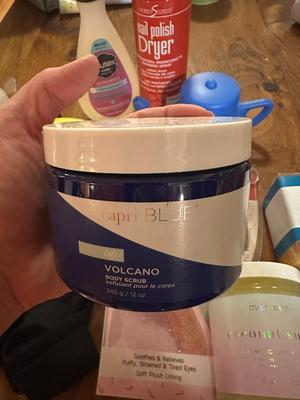 Woman's Bag of Personal Toiletries (B1)