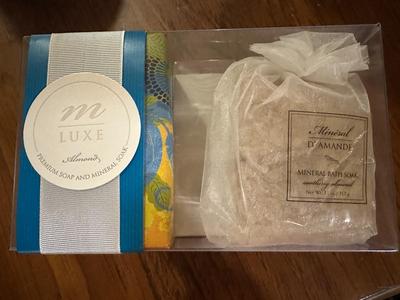 Woman's Bag of Personal Toiletries (B1)