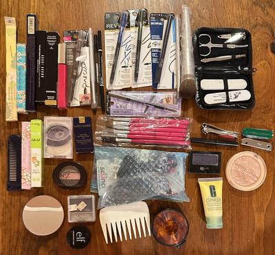 Big Lot Womens Makeup/Face, Nails Items (B1)