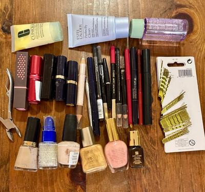 Big Lot Womens Makeup/Face, Nails Items (B1)