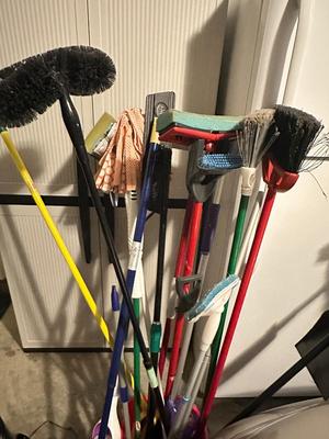 Huge Lot of Cleaning Supplies (G)