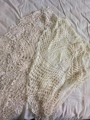 Table Runner & Tablecloth (B1)