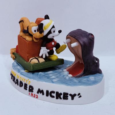 Bisque Porcelain Disney figurine TRADER MICKEY with PLUTO & HIPPO rare low LE #341/15000