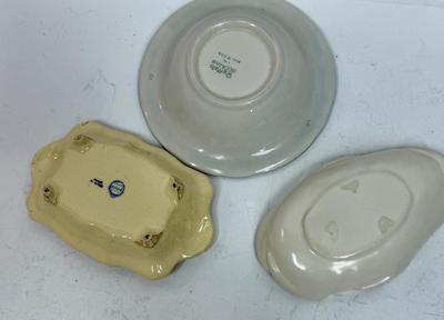 Sale Photo Thumbnail #173: 3 different dishes, different shapes and sizes.  Good condition.